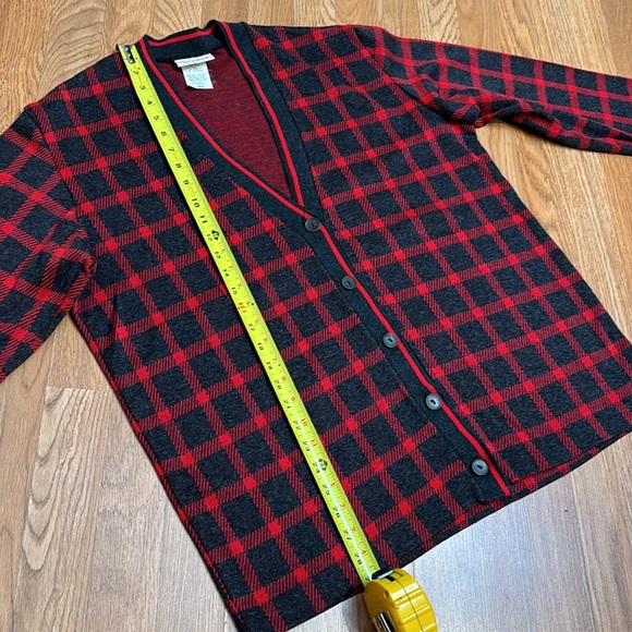 Vintage 1980’s Fire Island, long sleeve red/gray checkered knit sweater. Size L. - Picture 15 of 17